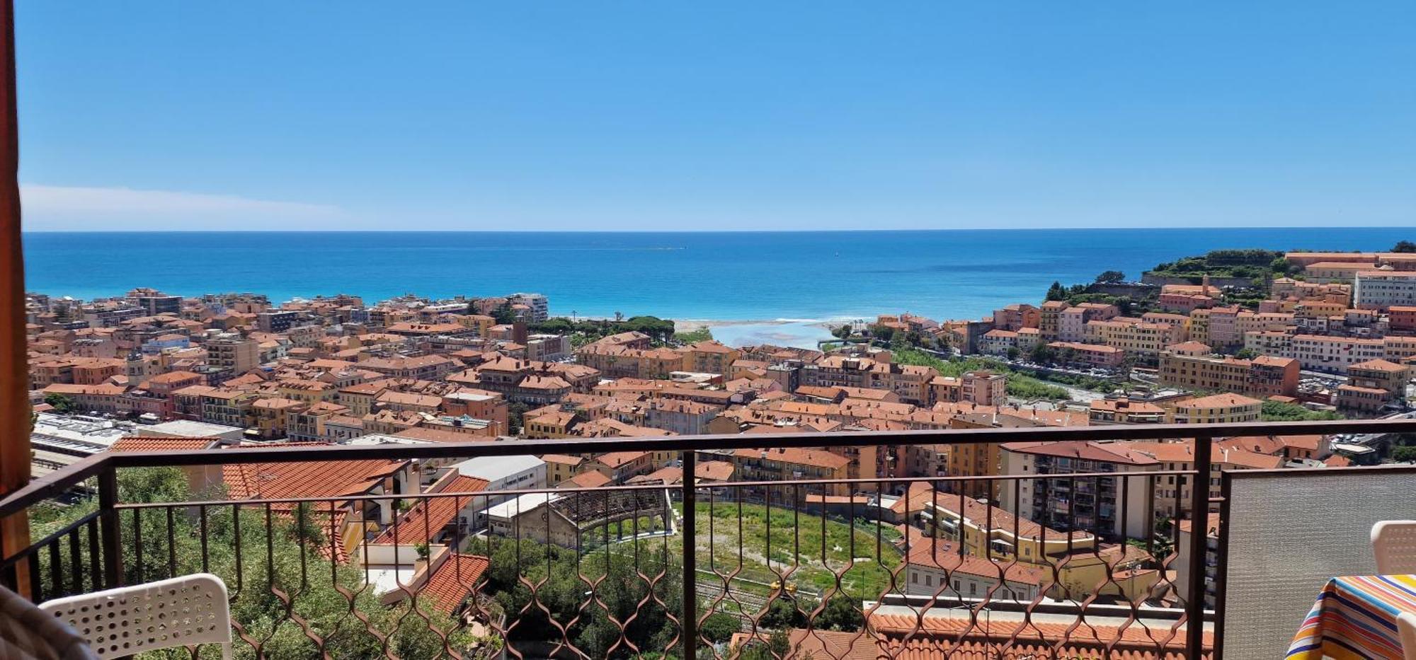 Thekeystudio, La Casa Del Mare Azzurro With Seaview Ventimiglia Exterior photo