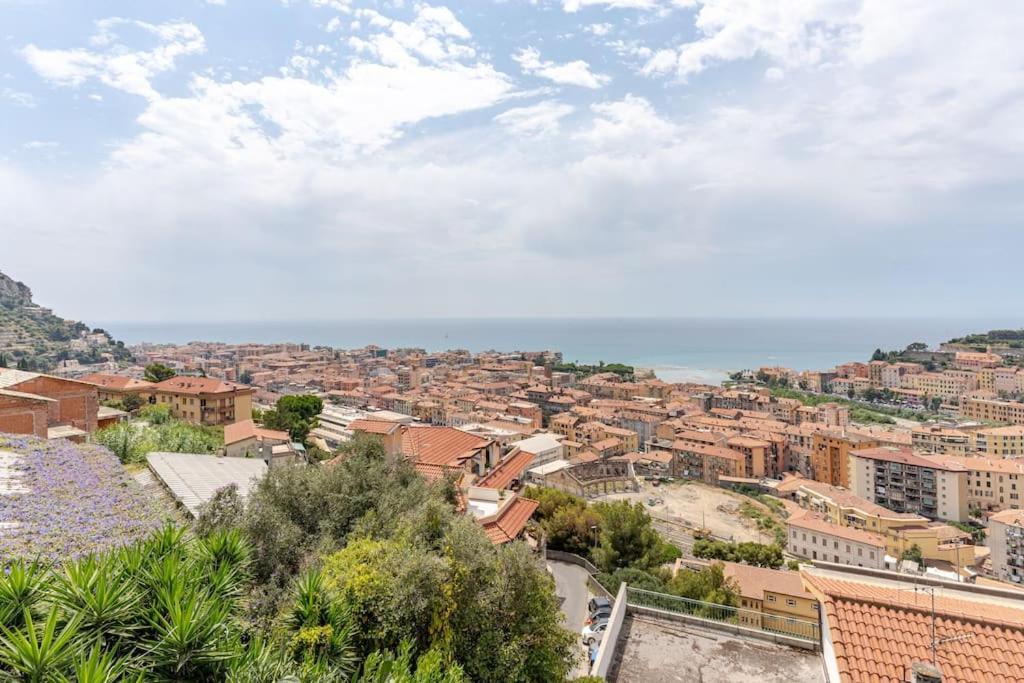 Thekeystudio, La Casa Del Mare Azzurro With Seaview Ventimiglia Exterior photo