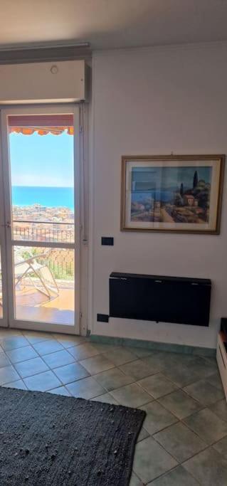 Thekeystudio, La Casa Del Mare Azzurro With Seaview Ventimiglia Exterior photo