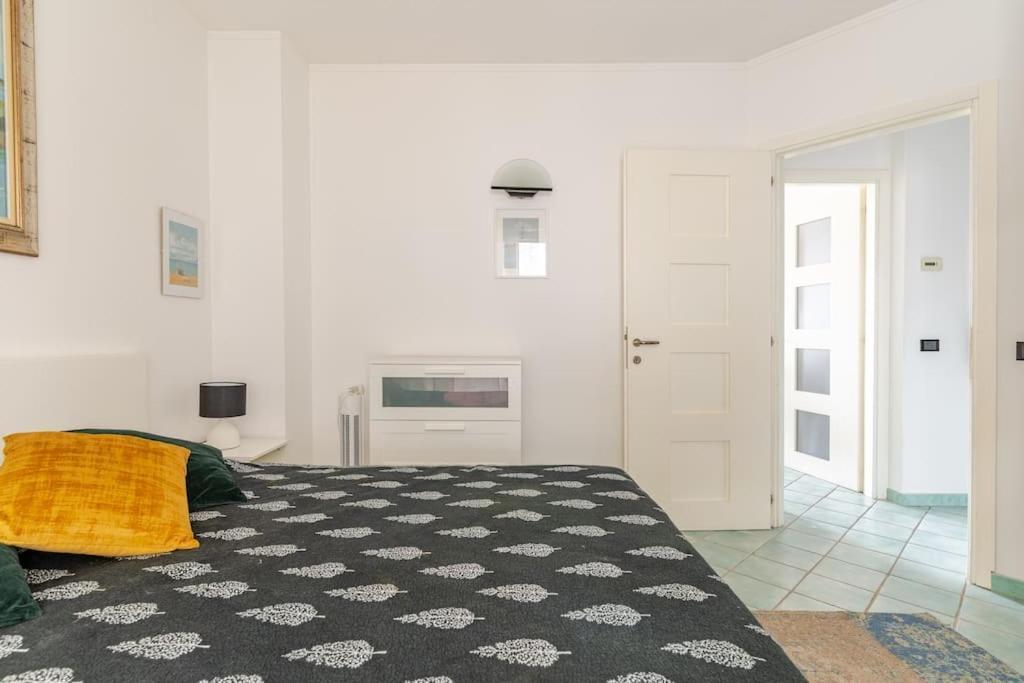 Thekeystudio, La Casa Del Mare Azzurro With Seaview Ventimiglia Exterior photo