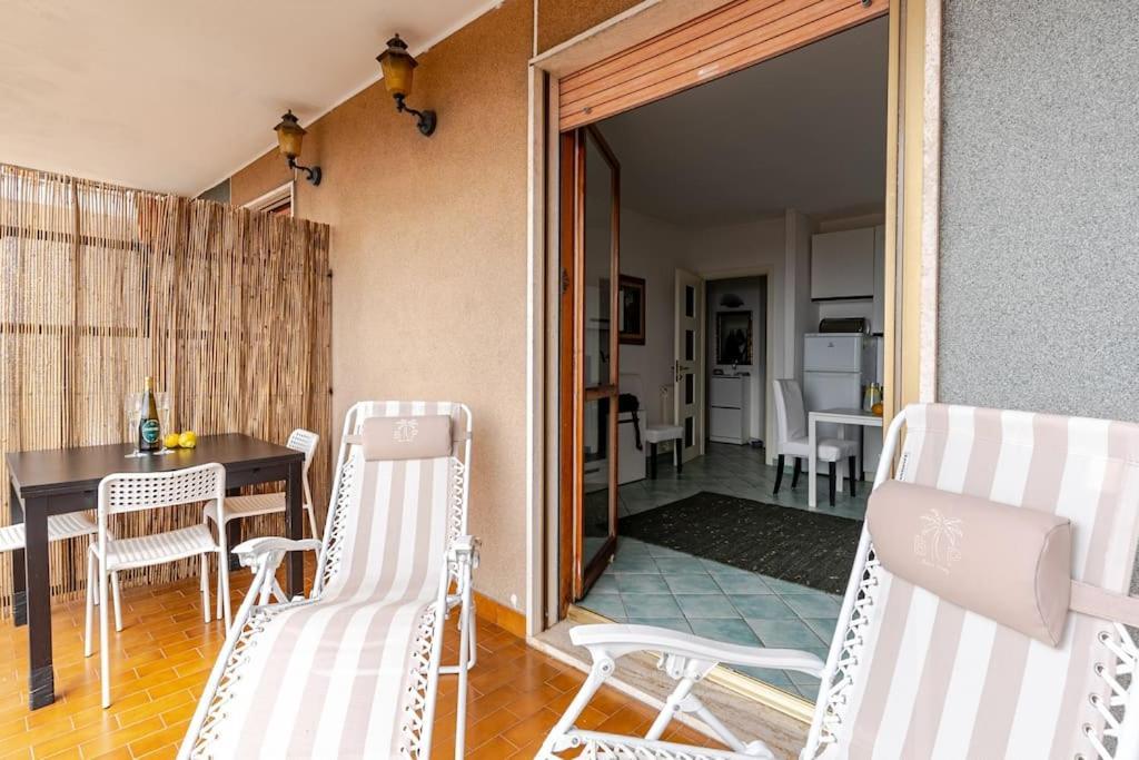 Thekeystudio, La Casa Del Mare Azzurro With Seaview Ventimiglia Exterior photo