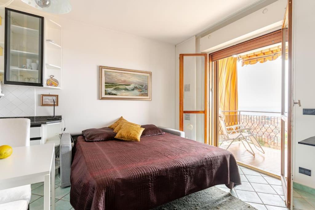Thekeystudio, La Casa Del Mare Azzurro With Seaview Ventimiglia Exterior photo