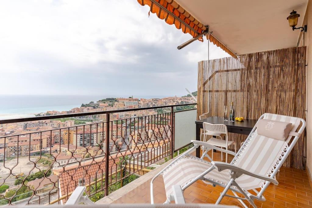 Thekeystudio, La Casa Del Mare Azzurro With Seaview Ventimiglia Exterior photo